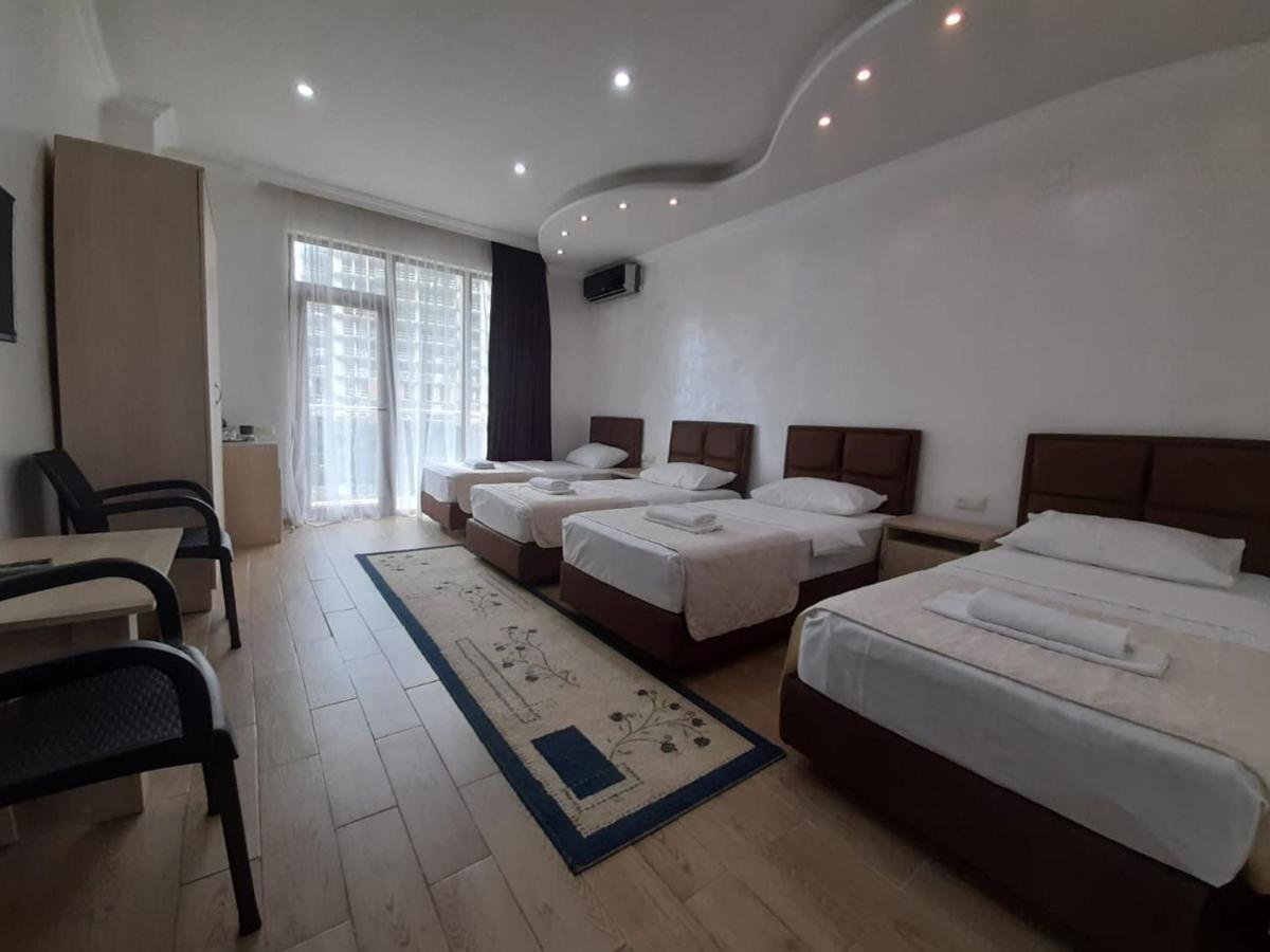 Hotel Royal Palace Batumi Eksteriør billede