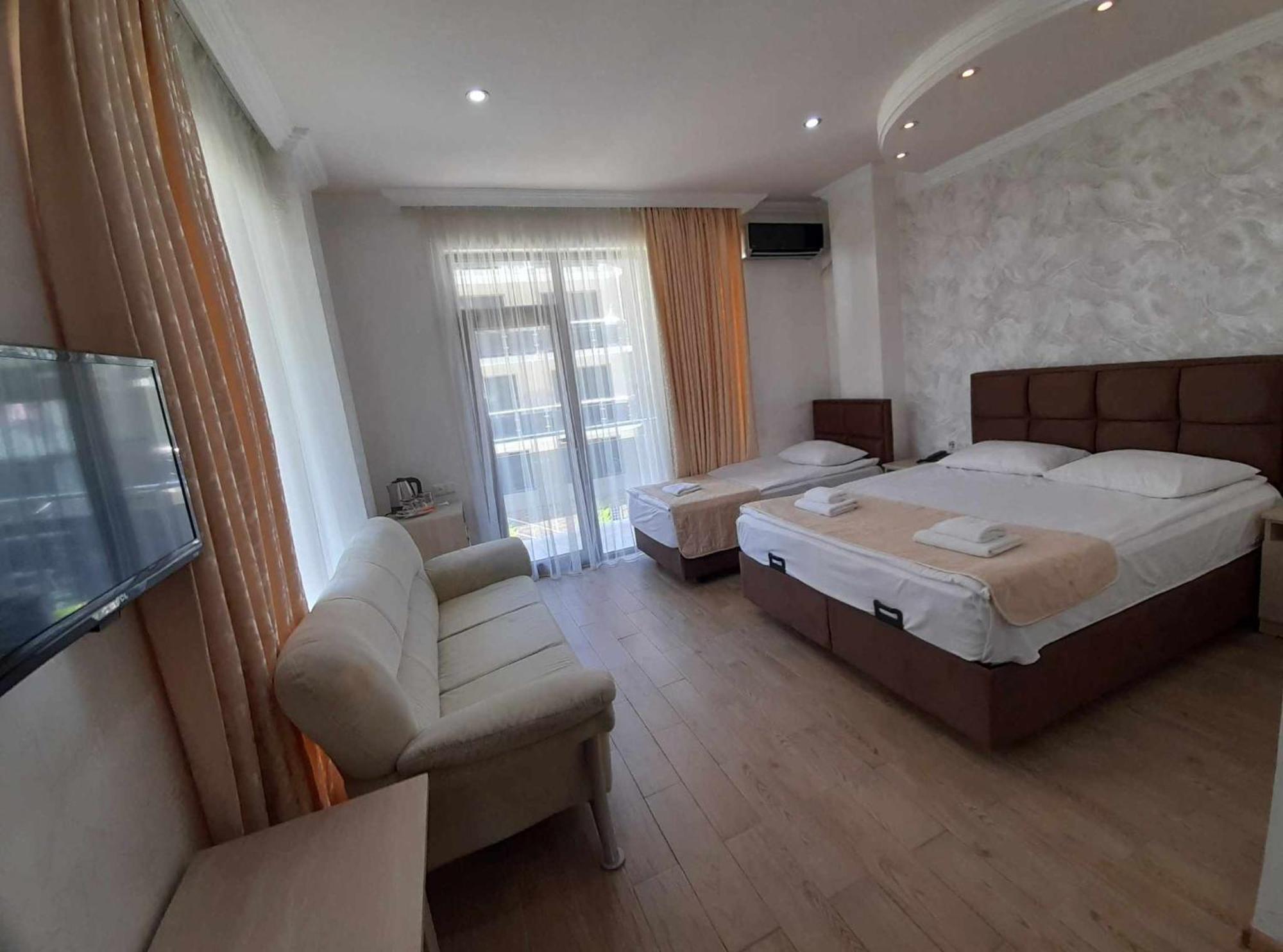 Hotel Royal Palace Batumi Eksteriør billede